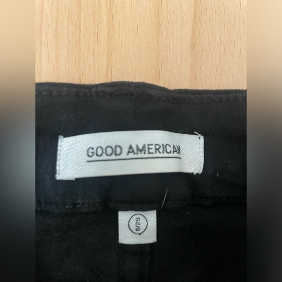 Good American Stretch High Wasted Jean Shorts - Picture 2 of 4